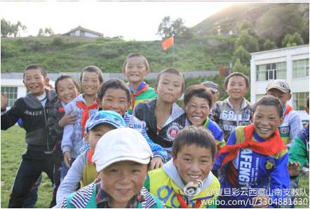 7��14�գ����⵽�����·�����ٹ���֮��6�������(f��)����W(xu��)����֧�υf(xi��)����֧��꠽K�ڵ��_���`������ɽ�ϼӲ�h�����l(xi��ng)����С�W(xu��)��֧�̹�������չ�_���D��ȴ����r��С�W(xu��)��������ӭ��꠆T���ĵ�����