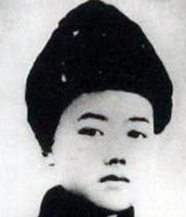 �ܘ�|��1918��1937���|������(li��n)܊�߼�ָ�]�T��ɽ�|ʡƽ�ȿh�ˡ�1925���S��ĸ�ӻĵ�����ʡ�q���h��1931���һ����׃�󣬷e�O���ӿ��ջ����1933����������Ї����a(ch��n)�h��1935��2�������x�鹲���F�|�M��ί��ӛ��4�����Ζ|���������܊�ڶ�܊��һ�F��ί��1936��3�����Ζ|����(li��n)�ڶ�܊��һ����ί�掟�hί��ӛ��܊�hίί�T��7�����x���й��ϝMʡίί�T��9�����Ζ|����(li��n)��һ·܊���Ď����L����ί��1937��4��24�����ڰ��D�h��ɳ���Ͻ��S�����c�ΰ��D�h�ΰ������(zh��n)�в��Ҡ�����