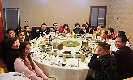 ���İ�̎�����l(xi��ng)���ҵļ��l(xi��ng)�������ھW(w��ng)���´����L(f��ng)���������(sh��)�������Ը��صľW(w��ng)��ͨ�^�R�^�����ֺ�΢ҕ�lӛ����Լ��ڼ��l(xi��ng)����Ҋ�������@Щƽ���Ľ�����������֟o���B͸������Đ������^��ÿһ�c΢С��׃�������ǰl(f��)�����l(xi��ng)�H��߅�Ĵ��������ܽo�l(xi��ng)�H���������ī@�øУ��͌��Լ����l(xi��ng)���Ժ����M�㡭��Ԕ��(x��)�� 