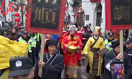 ҕ�l�������ӭؔ�� ������_��������������ݺӷ��֚vʷ�օ^(q��)��ӭ����һ��һ�ȵ�ӭؔ��c�´���ӡ��mȻ������С��������׌���������οͺúõ��_����һ�ء���Ԕ��(x��)�� 