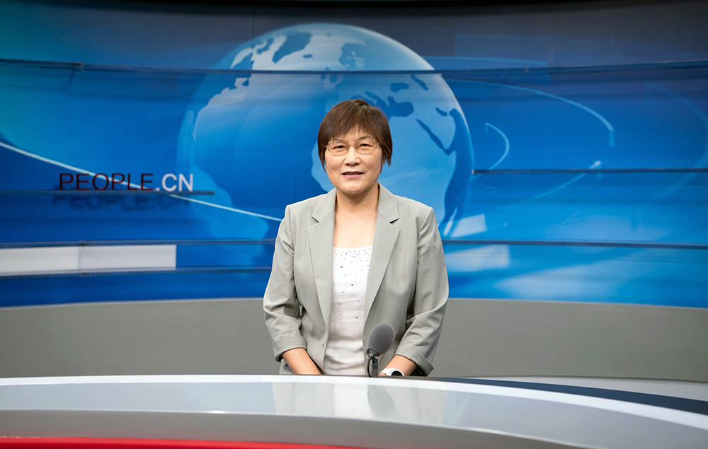 中國兒童中心黨委書記叢中笑接受人民網(wǎng)采訪。人民網(wǎng) 楊華龍攝