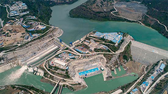 卡洛特水電站為巴基斯坦帶來了清潔的能源和可持續(xù)發(fā)展機遇。（三峽集團供圖）
